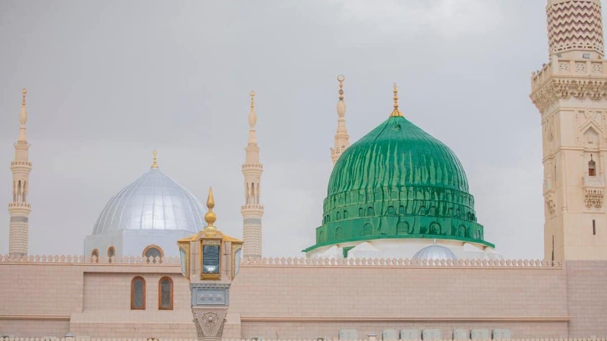 Lirik Qasidah Rindu Madinah